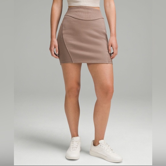 NWT Lululemon Scuba High Rise Mini Skirt Sz L - Picture 5 of 5